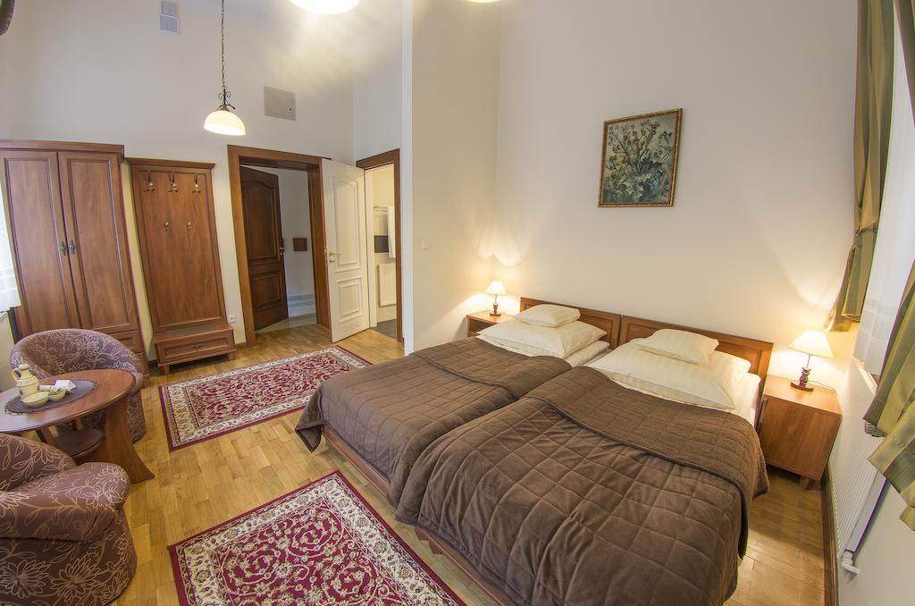 Szwajcarka Willa Z Sauna I Jacuzzi Kudowa-Zdrój Δωμάτιο φωτογραφία